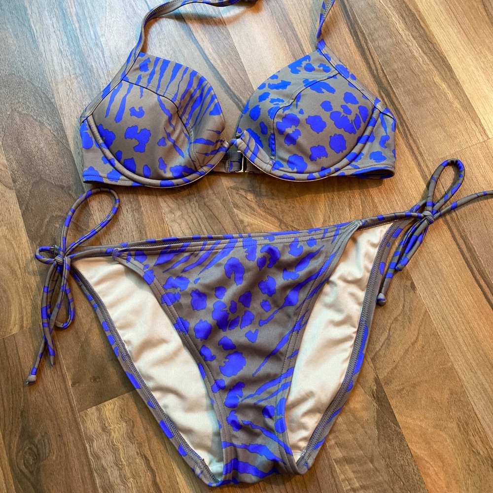 Victoria’s Secret animal print bikini